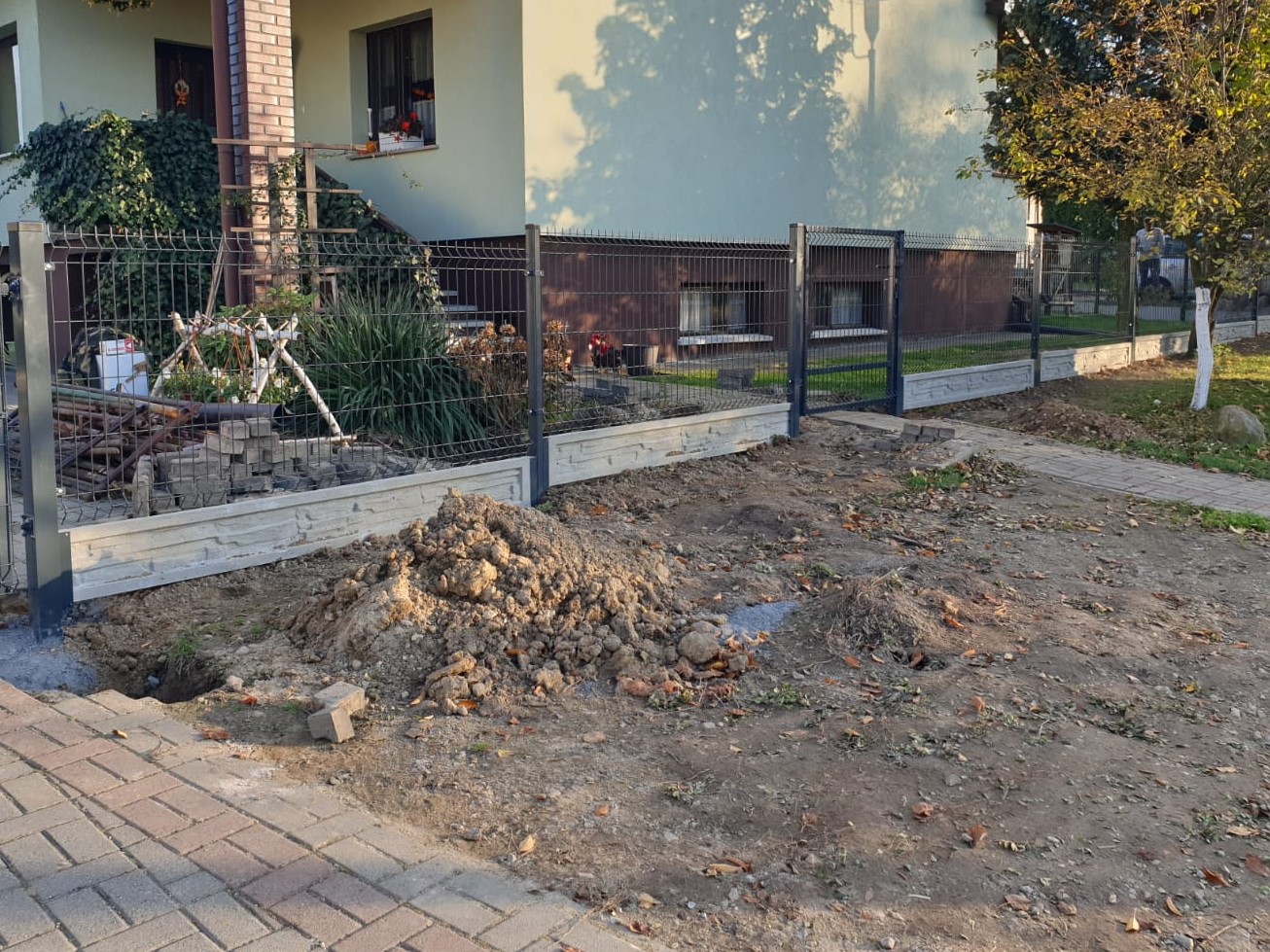33
